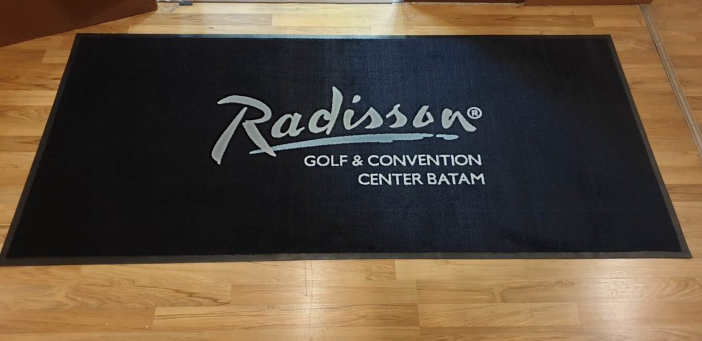 Logo Mat - Radisson2